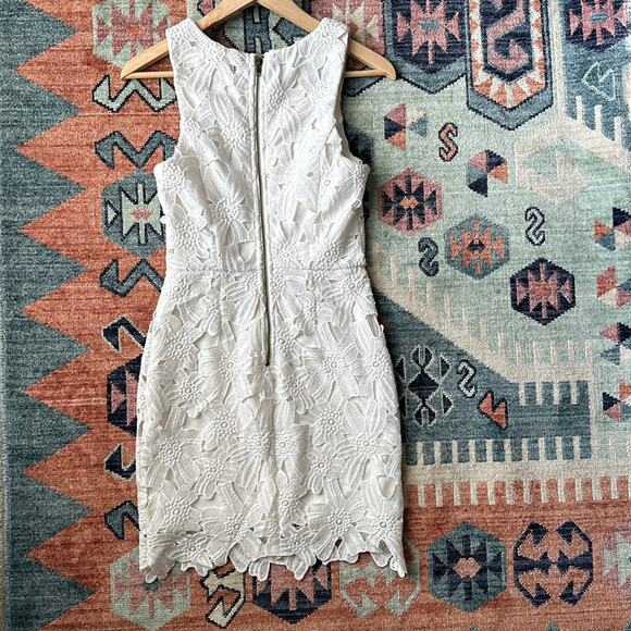 ASTR Dress Mini Cocktail White Floral Lace Sheath Fitted Bridal Summer X Small - Picture 8 of 9